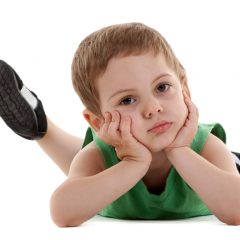 ¿Por qué los niños se aburren? Motivos y claves