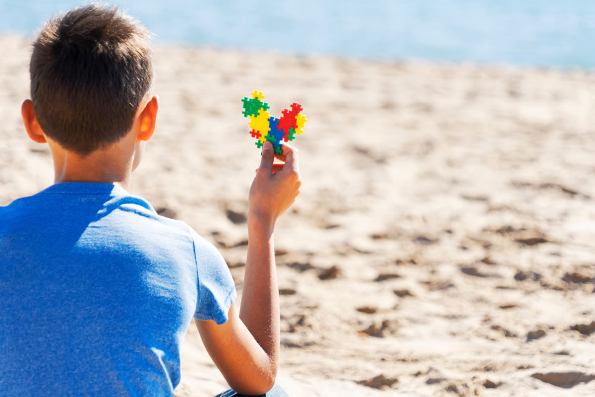 Como Tratar A Un Niño Con Sindrome De Asperger