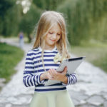 La creencia de que un smartphone es parte del desarrollo de los niños