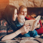Por qué debemos leer cuentos a los bebés