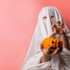 Ideas para hacer un disfraz de fantasma para niños