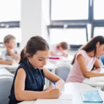 Cómo enseñar a los niños a hacer “síntesis” en el aula