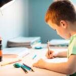 Sillas de estudio o escritorio infantiles, ¿cómo afectan en el desarrollo y crecimiento de los niños?