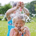 Por qué los niños deben jugar al aire libre en verano