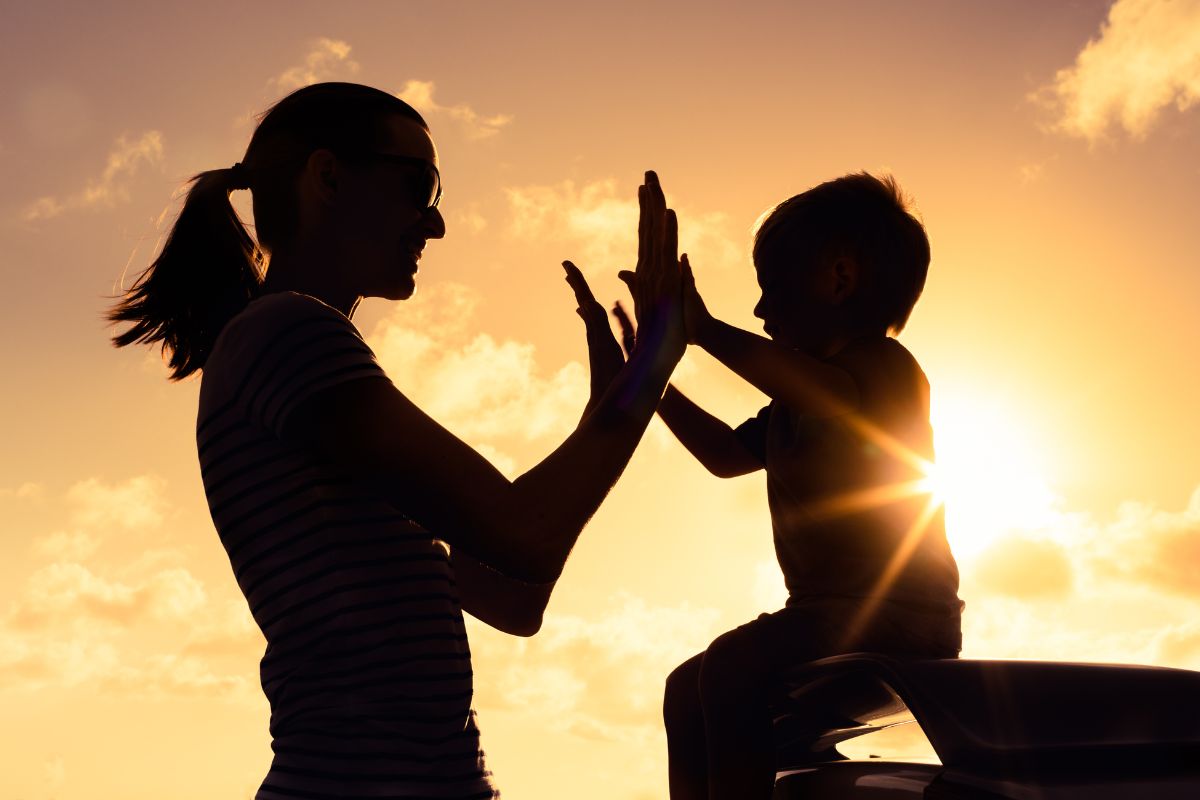 hacer felices a los niños