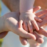 Cómo las palabras de los padres pueden herir a los hijos