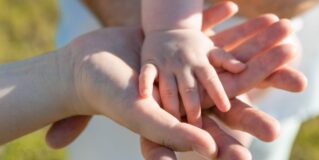 Cómo las palabras de los padres pueden herir a los hijos
