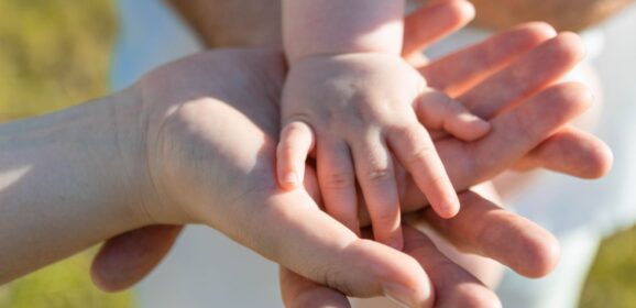 Cómo las palabras de los padres pueden herir a los hijos