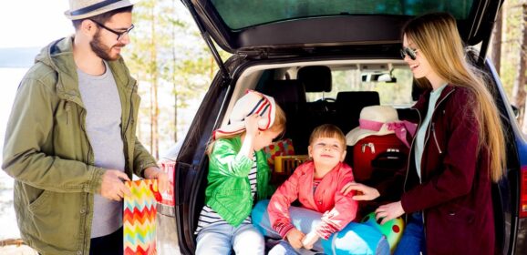 Trucos para distraer a los niños en los viajes en coche